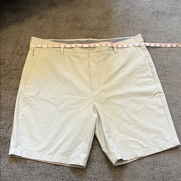 Vineyard Vines On The Go Performance Shorts Size 38 - Picture 2 of 9